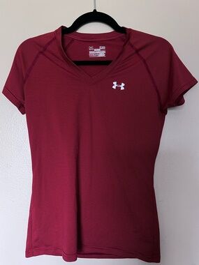 Under Armour Women's Burgundy Micro-Stripe V-Neck Active Tee
